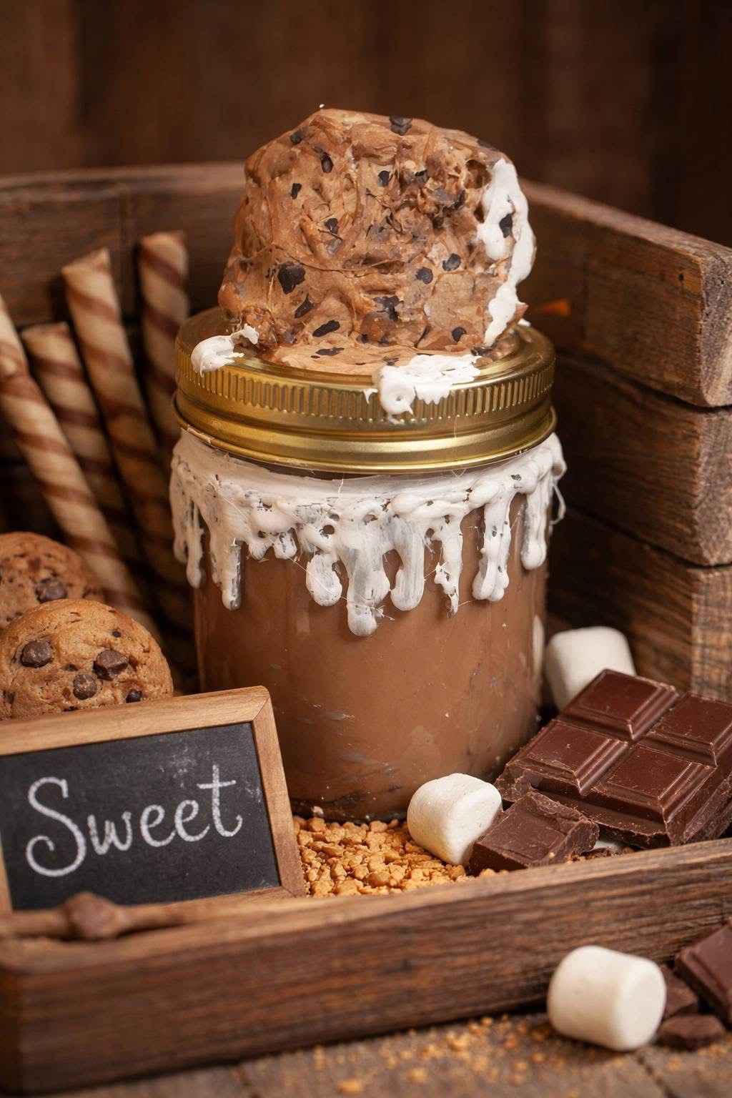 Chocolate Chip Cookie
